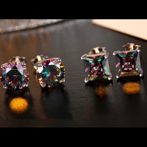 Mystic Rainbow Topaz,7mm 4 Claw Sterling Sil Studs - Picture 4 of 5